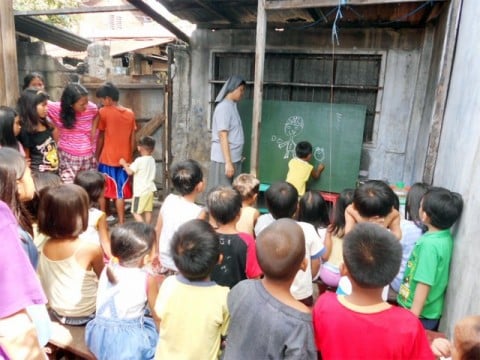 フィリピンでの教育風景